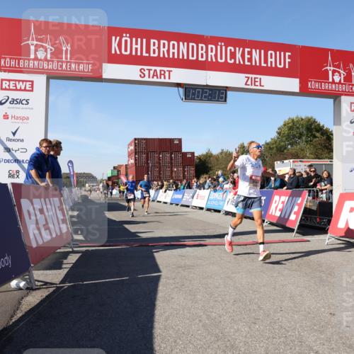 03.10.2025 - Köhlbrandbrückenlauf Lena Gebhardt http://msf.ph/oto/9046648 03.10.2025 13:02:13 Ziel 4109, 4130, 4281, 5617, 5697, 5845, 6032, 6461 meine-sportfotos.de