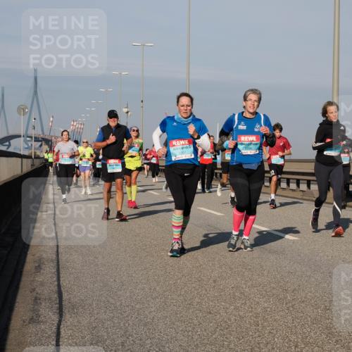 03.10.2025 - Köhlbrandbrückenlauf Fabian Wolf http://msf.ph/oto/9046660 03.10.2025 09:58:43 Position 3 2207, 2206 meine-sportfotos.de