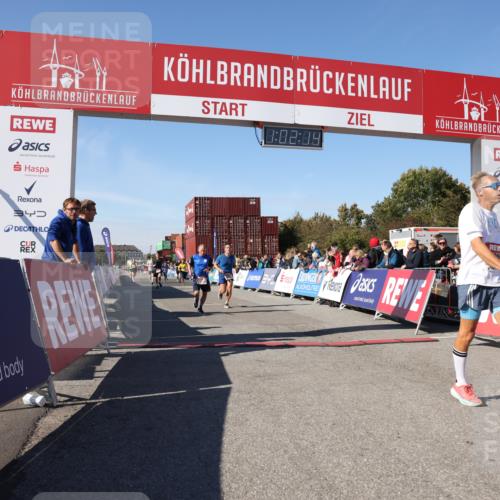 03.10.2025 - Köhlbrandbrückenlauf Lena Gebhardt http://msf.ph/oto/9046661 03.10.2025 13:02:14 Ziel 4109, 4130, 4281, 4492, 4946, 5617, 5697, 5845, 6032, 6461 meine-sportfotos.de