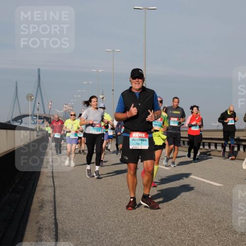 03.10.2025 - Köhlbrandbrückenlauf Fabian Wolf http://msf.ph/oto/9046727 03.10.2025 09:58:46 Position 3 1471, 1879 meine-sportfotos.de