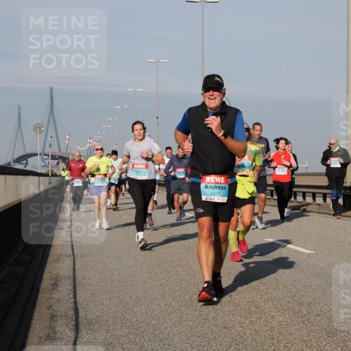 03.10.2025 - Köhlbrandbrückenlauf Fabian Wolf http://msf.ph/oto/9046737 03.10.2025 09:58:46 Position 3 3773, 1471, 1738 meine-sportfotos.de