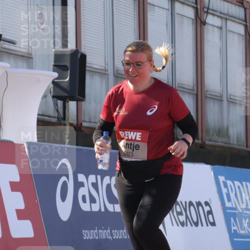 03.10.2025 - Köhlbrandbrückenlauf Luisa Fischer http://msf.ph/oto/9046782 03.10.2025 13:50:36 Ziel 7020, 7036, 5294, 5323, 5608 meine-sportfotos.de