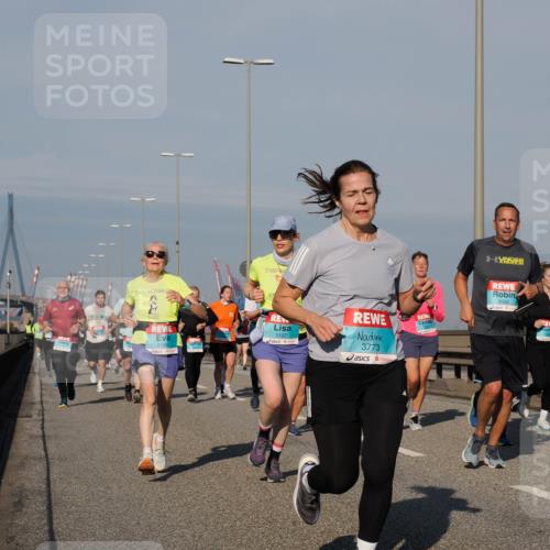 03.10.2025 - Köhlbrandbrückenlauf Fabian Wolf http://msf.ph/oto/9046790 03.10.2025 09:58:49 Position 3 3106, 3107, 3773, 3069 meine-sportfotos.de
