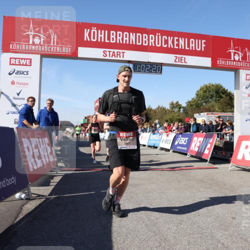 03.10.2025 - Köhlbrandbrückenlauf Lena Gebhardt http://msf.ph/oto/9046793 03.10.2025 13:02:20 Ziel 4109, 4130, 4277, 4281, 4337, 4492, 4946, 5617, 5697, 5747, 5845, 6465, 6492 meine-sportfotos.de