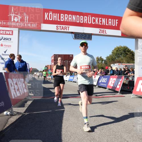 03.10.2025 - Köhlbrandbrückenlauf Lena Gebhardt http://msf.ph/oto/9046804 03.10.2025 13:02:21 Ziel 4109, 4130, 4271, 4277, 4281, 4337, 4492, 4783, 4946, 5617, 5697, 5747, 5845, 6465, 6492 meine-sportfotos.de