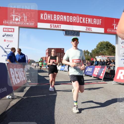 03.10.2025 - Köhlbrandbrückenlauf Lena Gebhardt http://msf.ph/oto/9046810 03.10.2025 13:02:21 Ziel 4109, 4130, 4271, 4277, 4281, 4337, 4492, 4783, 4946, 5617, 5697, 5747, 5845, 6465, 6492 meine-sportfotos.de