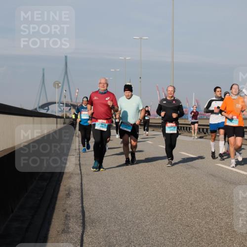 03.10.2025 - Köhlbrandbrückenlauf Fabian Wolf http://msf.ph/oto/9046863 03.10.2025 09:58:52 Position 3  meine-sportfotos.de