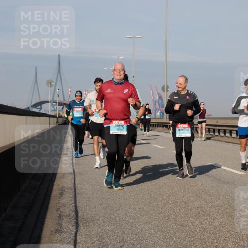 03.10.2025 - Köhlbrandbrückenlauf Fabian Wolf http://msf.ph/oto/9046890 03.10.2025 09:58:54 Position 3 3595, 1691 meine-sportfotos.de