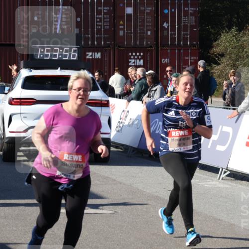 03.10.2025 - Köhlbrandbrückenlauf Luisa Fischer http://msf.ph/oto/9046892 03.10.2025 13:53:55 Ziel 7074, 7181, 9268, 5603, 5819, 6529 meine-sportfotos.de