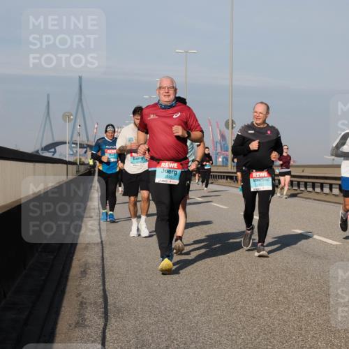 03.10.2025 - Köhlbrandbrückenlauf Fabian Wolf http://msf.ph/oto/9046895 03.10.2025 09:58:54 Position 3 3595, 2825, 1691 meine-sportfotos.de