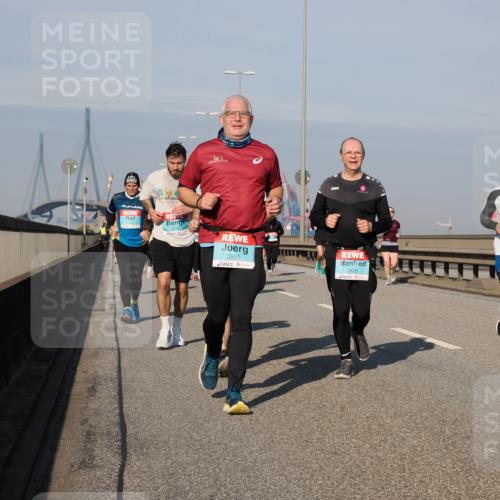 03.10.2025 - Köhlbrandbrückenlauf Fabian Wolf http://msf.ph/oto/9046906 03.10.2025 09:58:54 Position 3 3595, 2825, 820, 1691 meine-sportfotos.de