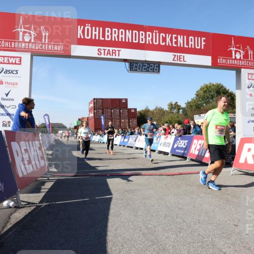 03.10.2025 - Köhlbrandbrückenlauf Lena Gebhardt http://msf.ph/oto/9046916 03.10.2025 13:02:27 Ziel 4187, 4271, 4277, 4337, 4380, 4492, 4783, 4946, 5080, 5617, 5697, 5747, 5784, 5845, 6465, 6492 meine-sportfotos.de
