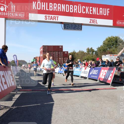 03.10.2025 - Köhlbrandbrückenlauf Lena Gebhardt http://msf.ph/oto/9046962 03.10.2025 13:02:28 Ziel 4024, 4187, 4271, 4277, 4337, 4380, 4492, 4783, 4946, 5080, 5617, 5697, 5747, 5784, 5845, 6320, 6465, 6492 meine-sportfotos.de