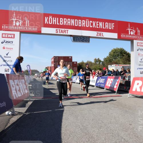 03.10.2025 - Köhlbrandbrückenlauf Lena Gebhardt http://msf.ph/oto/9046969 03.10.2025 13:02:29 Ziel 4024, 4187, 4271, 4277, 4337, 4380, 4492, 4783, 4946, 5080, 5747, 5784, 5845, 6320, 6321, 6465, 6479, 6492 meine-sportfotos.de