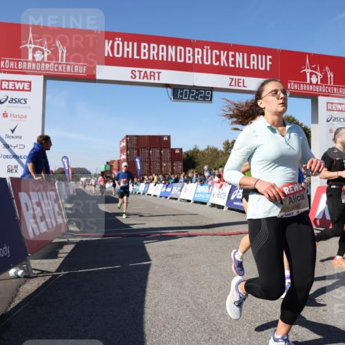 03.10.2025 - Köhlbrandbrückenlauf Lena Gebhardt http://msf.ph/oto/9046987 03.10.2025 13:02:30 Ziel 4024, 4187, 4271, 4277, 4337, 4380, 4492, 4783, 4946, 5080, 5747, 5784, 6320, 6321, 6465, 6479, 6492 meine-sportfotos.de
