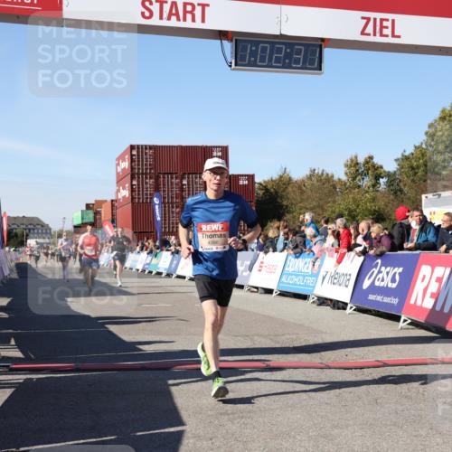 03.10.2025 - Köhlbrandbrückenlauf Lena Gebhardt http://msf.ph/oto/9047004 03.10.2025 13:02:31 Ziel 4024, 4187, 4271, 4277, 4337, 4380, 4783, 5080, 5747, 5784, 6320, 6321, 6465, 6479, 6492, 6783 meine-sportfotos.de