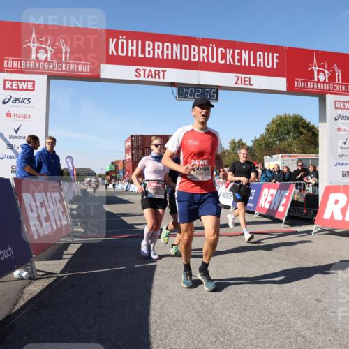 03.10.2025 - Köhlbrandbrückenlauf Lena Gebhardt http://msf.ph/oto/9047063 03.10.2025 13:02:36 Ziel 4024, 4187, 4271, 4380, 4783, 5080, 5726, 5784, 6320, 6321, 6479, 6783 meine-sportfotos.de