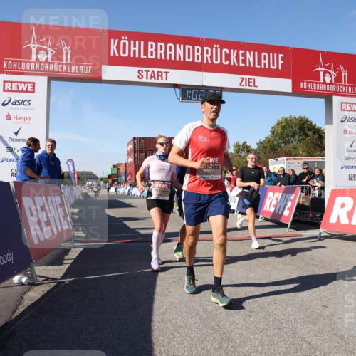 03.10.2025 - Köhlbrandbrückenlauf Lena Gebhardt http://msf.ph/oto/9047067 03.10.2025 13:02:36 Ziel 4024, 4187, 4271, 4380, 4783, 5080, 5726, 5784, 6320, 6321, 6479, 6783 meine-sportfotos.de