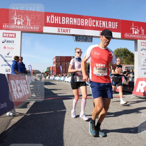 03.10.2025 - Köhlbrandbrückenlauf Lena Gebhardt http://msf.ph/oto/9047073 03.10.2025 13:02:36 Ziel 4024, 4187, 4271, 4380, 4783, 5080, 5726, 5784, 6320, 6321, 6479, 6783 meine-sportfotos.de