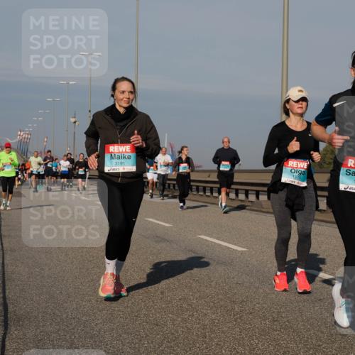 03.10.2025 - Köhlbrandbrückenlauf Fabian Wolf http://msf.ph/oto/9047091 03.10.2025 09:59:05 Position 3 3191, 1179, 1481, 2719 meine-sportfotos.de