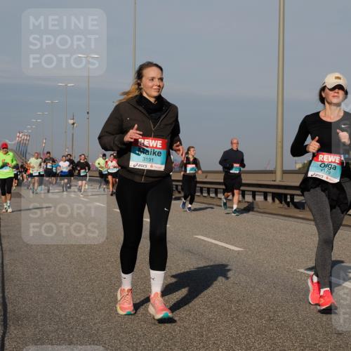 03.10.2025 - Köhlbrandbrückenlauf Fabian Wolf http://msf.ph/oto/9047098 03.10.2025 09:59:05 Position 3 3191, 1179 meine-sportfotos.de