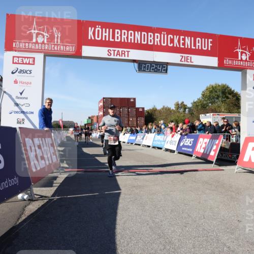 03.10.2025 - Köhlbrandbrückenlauf Lena Gebhardt http://msf.ph/oto/9047121 03.10.2025 13:02:42 Ziel 4024, 4116, 4579, 5245, 5726, 5793, 5810, 6255, 6320, 6321, 6479, 6739, 6783 meine-sportfotos.de