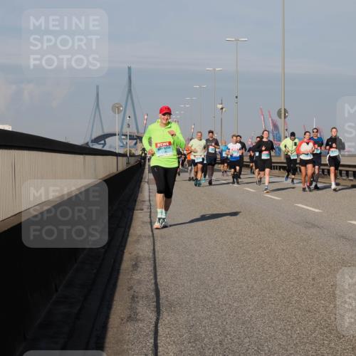 03.10.2025 - Köhlbrandbrückenlauf Fabian Wolf http://msf.ph/oto/9047127 03.10.2025 09:59:09 Position 3  meine-sportfotos.de