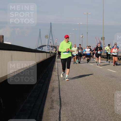03.10.2025 - Köhlbrandbrückenlauf Fabian Wolf http://msf.ph/oto/9047130 03.10.2025 09:59:10 Position 3  meine-sportfotos.de