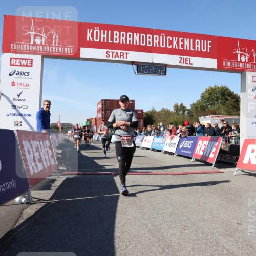 03.10.2025 - Köhlbrandbrückenlauf Lena Gebhardt http://msf.ph/oto/9047132 03.10.2025 13:02:43 Ziel 4024, 4116, 4579, 5245, 5726, 5793, 5810, 6255, 6320, 6321, 6479, 6739, 6783 meine-sportfotos.de