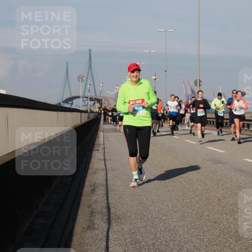 03.10.2025 - Köhlbrandbrückenlauf Fabian Wolf http://msf.ph/oto/9047150 03.10.2025 09:59:11 Position 3  meine-sportfotos.de