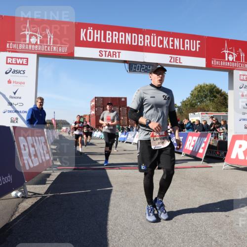 03.10.2025 - Köhlbrandbrückenlauf Lena Gebhardt http://msf.ph/oto/9047154 03.10.2025 13:02:44 Ziel 4024, 4116, 4579, 5245, 5726, 5793, 5810, 6175, 6255, 6320, 6321, 6447, 6479, 6739, 6783 meine-sportfotos.de