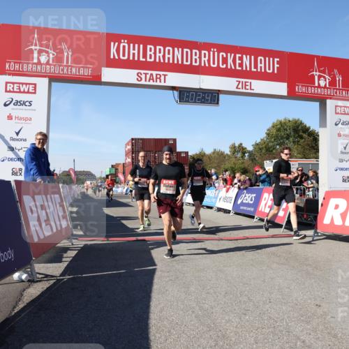 03.10.2025 - Köhlbrandbrückenlauf Lena Gebhardt http://msf.ph/oto/9047195 03.10.2025 13:02:47 Ziel 4116, 4579, 4619, 5245, 5726, 5793, 5810, 6175, 6255, 6447, 6739, 6783 meine-sportfotos.de