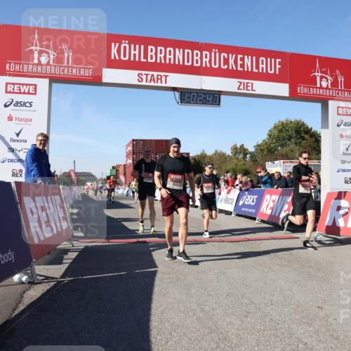03.10.2025 - Köhlbrandbrückenlauf Lena Gebhardt http://msf.ph/oto/9047203 03.10.2025 13:02:47 Ziel 4116, 4579, 4619, 5245, 5726, 5793, 5810, 6175, 6255, 6447, 6739, 6783 meine-sportfotos.de