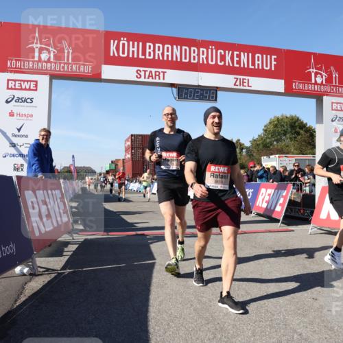 03.10.2025 - Köhlbrandbrückenlauf Lena Gebhardt http://msf.ph/oto/9047217 03.10.2025 13:02:49 Ziel 4116, 4279, 4579, 4619, 4747, 5245, 5726, 5793, 5810, 6175, 6255, 6447, 6739 meine-sportfotos.de