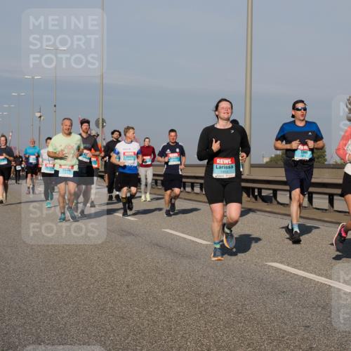 03.10.2025 - Köhlbrandbrückenlauf Fabian Wolf http://msf.ph/oto/9047219 03.10.2025 09:59:16 Position 3 1453, 1655, 1446 meine-sportfotos.de