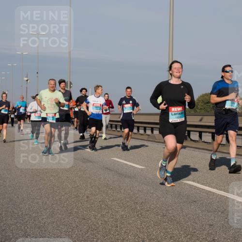 03.10.2025 - Köhlbrandbrückenlauf Fabian Wolf http://msf.ph/oto/9047225 03.10.2025 09:59:16 Position 3 4, 2015, 1453, 1655 meine-sportfotos.de
