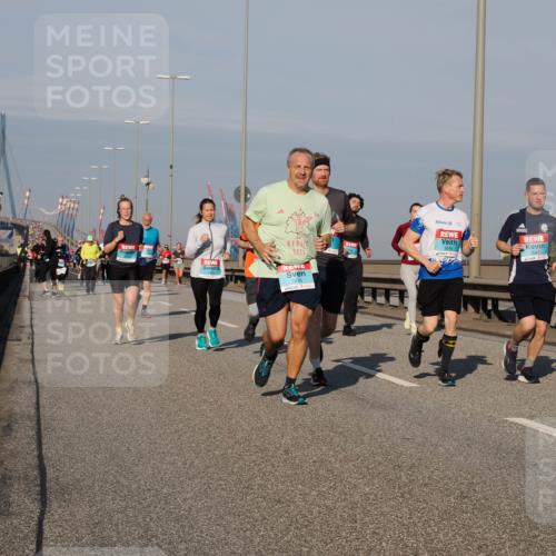 03.10.2025 - Köhlbrandbrückenlauf Fabian Wolf http://msf.ph/oto/9047253 03.10.2025 09:59:18 Position 3 2026, 3416, 3049, 3047 meine-sportfotos.de