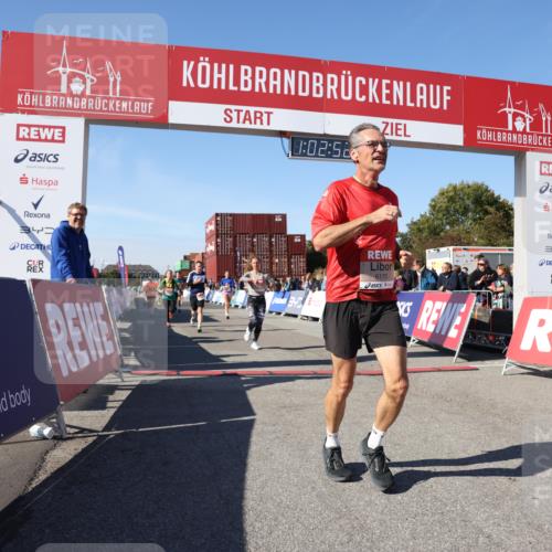 03.10.2025 - Köhlbrandbrückenlauf Lena Gebhardt http://msf.ph/oto/9047275 03.10.2025 13:02:53 Ziel 4095, 4116, 4137, 4203, 4279, 4579, 4619, 4747, 5245, 5793, 5810, 6175, 6255, 6447, 6739 meine-sportfotos.de