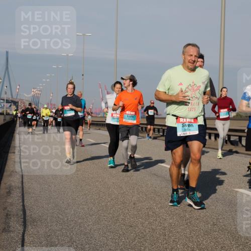 03.10.2025 - Köhlbrandbrückenlauf Fabian Wolf http://msf.ph/oto/9047276 03.10.2025 09:59:19 Position 3 3214, 163, 2025, 3049, 3416 meine-sportfotos.de