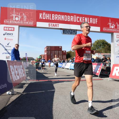 03.10.2025 - Köhlbrandbrückenlauf Lena Gebhardt http://msf.ph/oto/9047282 03.10.2025 13:02:53 Ziel 4095, 4116, 4137, 4203, 4279, 4579, 4619, 4747, 5245, 5793, 5810, 6175, 6255, 6447, 6739 meine-sportfotos.de