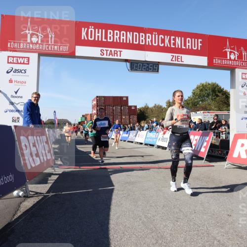 03.10.2025 - Köhlbrandbrückenlauf Lena Gebhardt http://msf.ph/oto/9047294 03.10.2025 13:02:54 Ziel 4095, 4116, 4137, 4203, 4279, 4579, 4619, 4747, 5245, 5793, 5810, 6175, 6447, 6739 meine-sportfotos.de