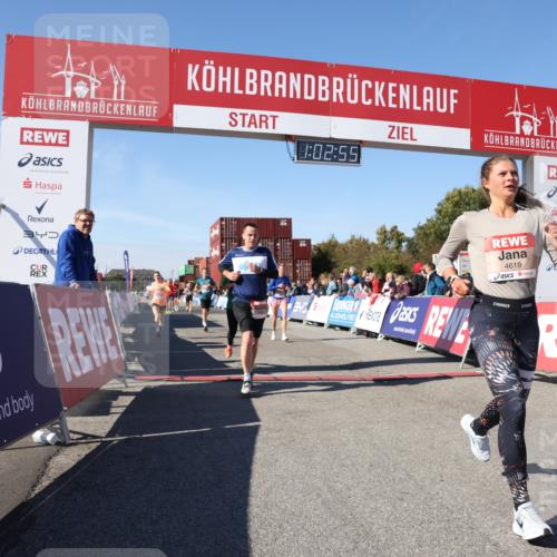 03.10.2025 - Köhlbrandbrückenlauf Lena Gebhardt http://msf.ph/oto/9047303 03.10.2025 13:02:55 Ziel 4095, 4116, 4137, 4203, 4279, 4294, 4619, 4747, 5245, 5793, 5810, 6175, 6447, 6739, 6770 meine-sportfotos.de