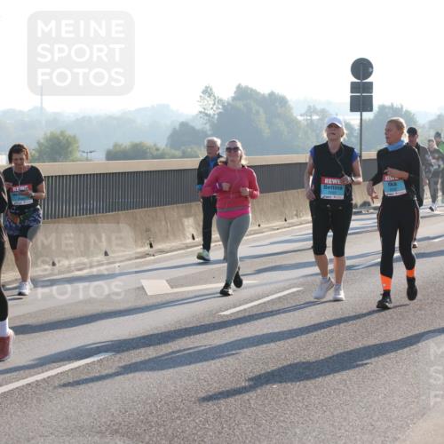 03.10.2025 - Köhlbrandbrückenlauf Lena Gebhardt http://msf.ph/oto/9047316 03.10.2025 09:29:11 Position 1 2606, 2550 meine-sportfotos.de