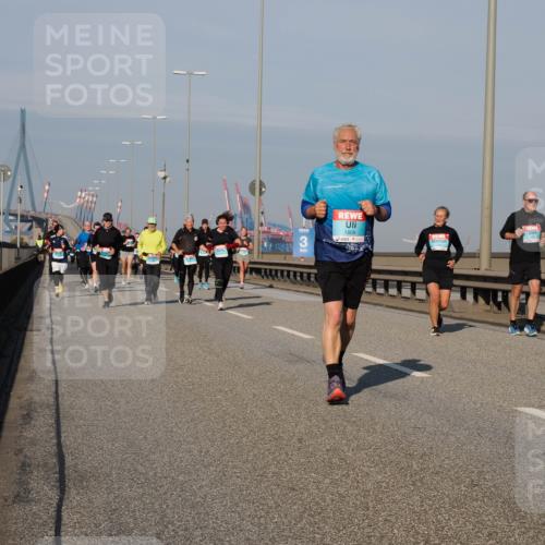 03.10.2025 - Köhlbrandbrückenlauf Fabian Wolf http://msf.ph/oto/9047347 03.10.2025 09:59:24 Position 3 1809 meine-sportfotos.de