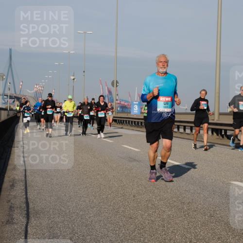 03.10.2025 - Köhlbrandbrückenlauf Fabian Wolf http://msf.ph/oto/9047351 03.10.2025 09:59:25 Position 3 1809, 3 meine-sportfotos.de