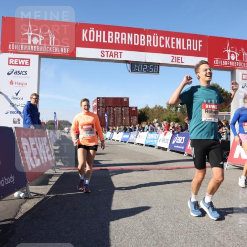 03.10.2025 - Köhlbrandbrückenlauf Lena Gebhardt http://msf.ph/oto/9047363 03.10.2025 13:02:59 Ziel 4095, 4137, 4203, 4279, 4294, 4619, 4747, 6175, 6447, 6655, 6770 meine-sportfotos.de