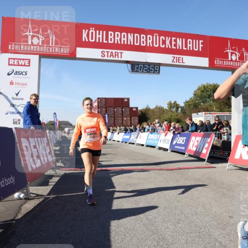 03.10.2025 - Köhlbrandbrückenlauf Lena Gebhardt http://msf.ph/oto/9047370 03.10.2025 13:02:59 Ziel 4095, 4137, 4203, 4279, 4294, 4619, 4747, 6175, 6447, 6655, 6770 meine-sportfotos.de