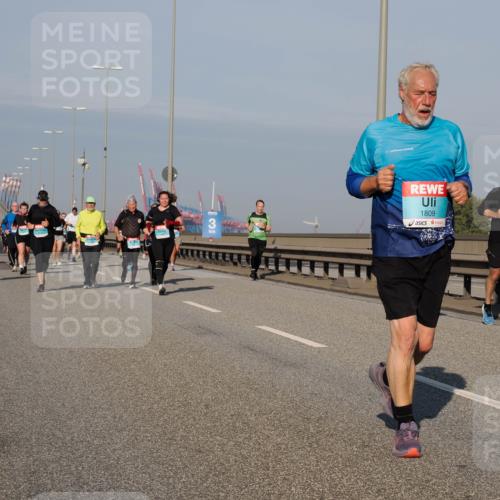 03.10.2025 - Köhlbrandbrückenlauf Fabian Wolf http://msf.ph/oto/9047375 03.10.2025 09:59:26 Position 3 3, 1809, 1303 meine-sportfotos.de