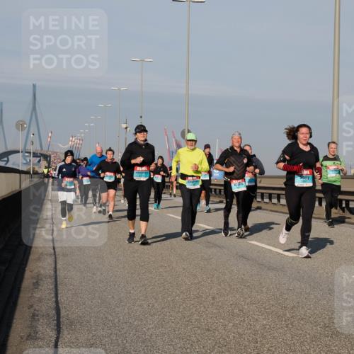03.10.2025 - Köhlbrandbrückenlauf Fabian Wolf http://msf.ph/oto/9047403 03.10.2025 09:59:30 Position 3 3175 meine-sportfotos.de