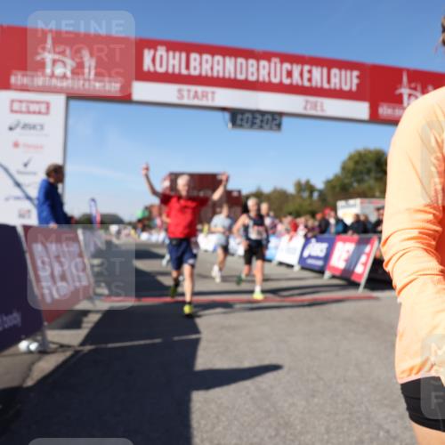 03.10.2025 - Köhlbrandbrückenlauf Lena Gebhardt http://msf.ph/oto/9047417 03.10.2025 13:03:02 Ziel 4095, 4137, 4203, 4279, 4294, 4619, 4747, 6655, 6770 meine-sportfotos.de